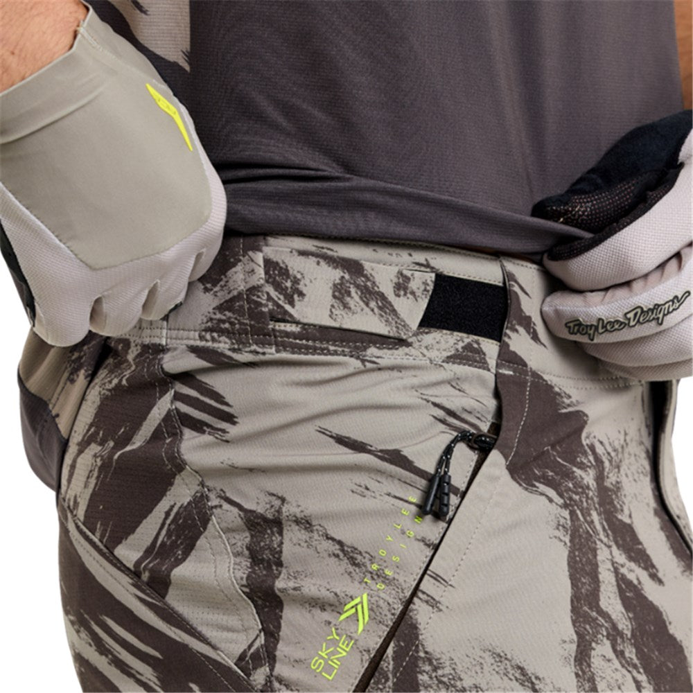 TLD 25.2 SKYLINE SHORT SHELL ELEMENTAL DARK EARTH