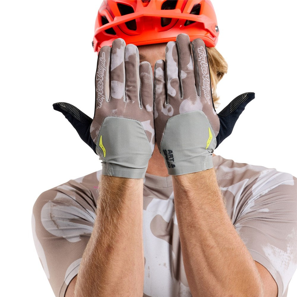 TLD 25.1 ACE GLOVE