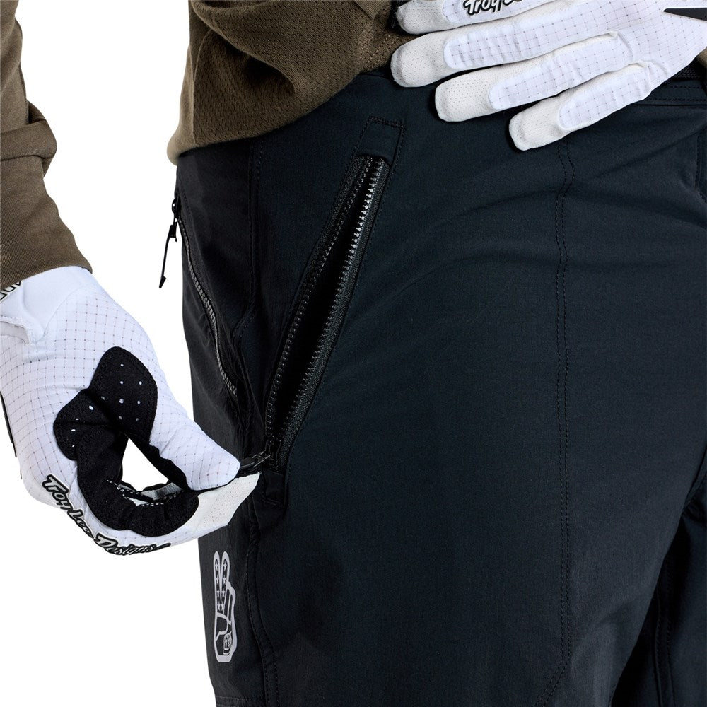 TLD 25.1 SKYLINE TRAIL SHORT