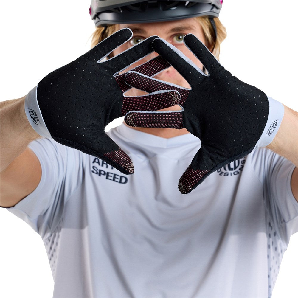 TLD 25.1 ACE GLOVE