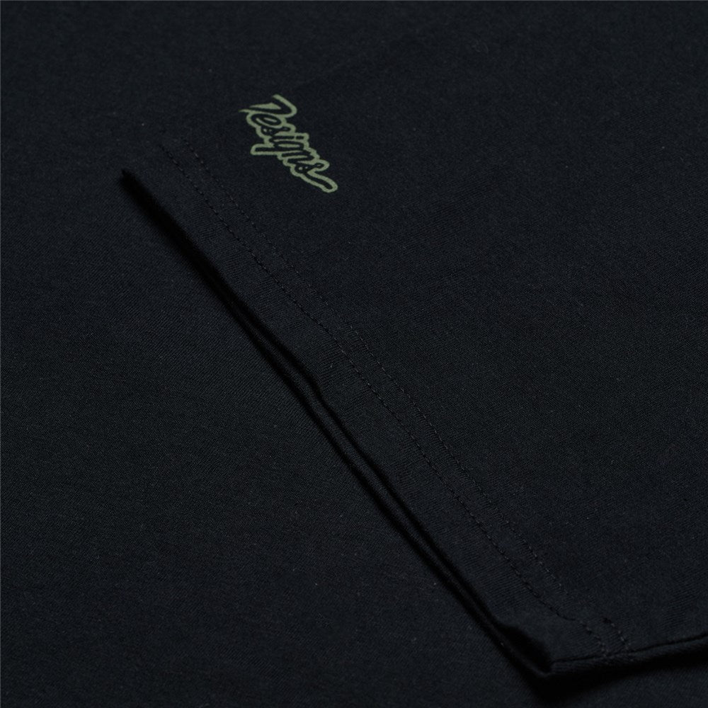 TLD 25.1 PEACE OUT SS TEE