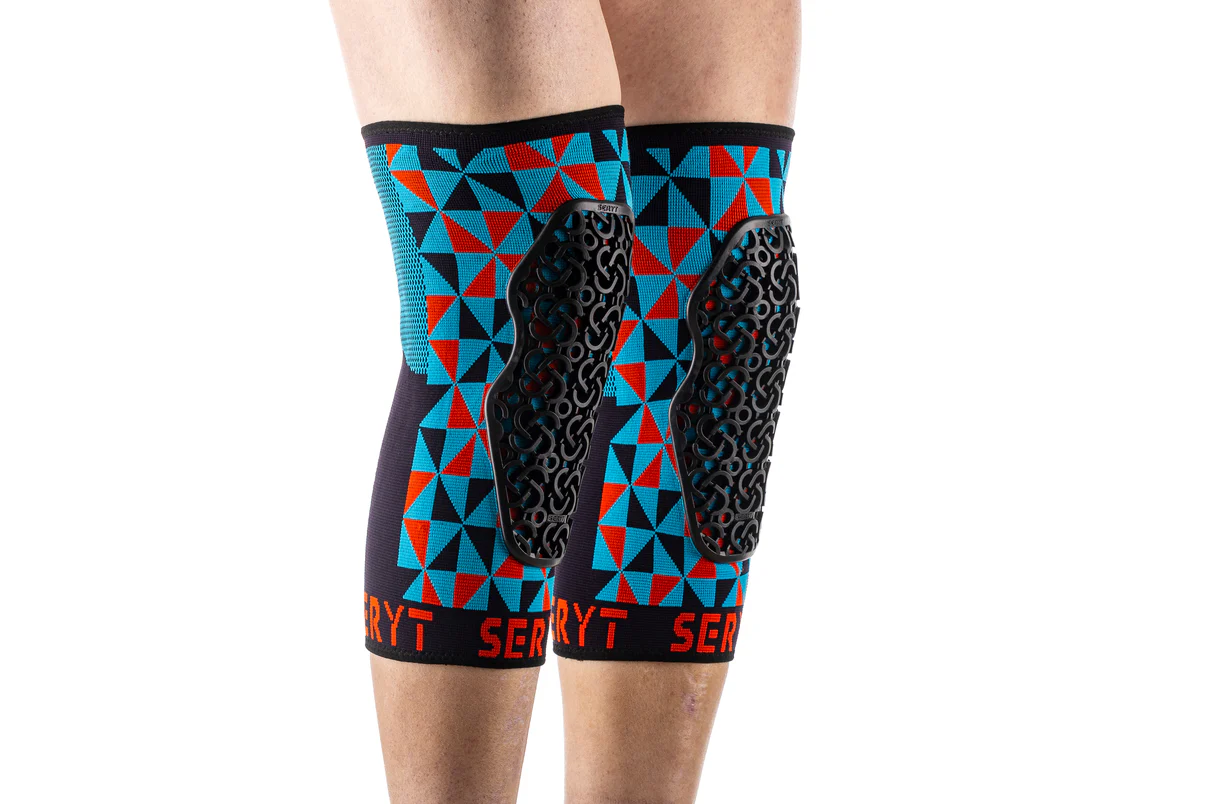 SERYT YOUTH KNEE PADS - BLACK